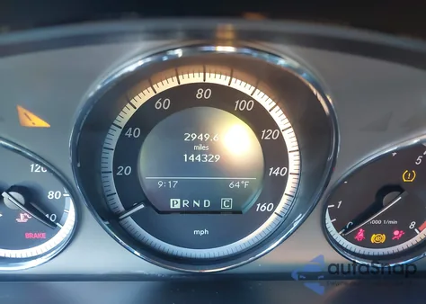 2009 Mercedes-Benz C 350 Sport z USA, uszkodzony, nr VIN WDDGF56X89R055440